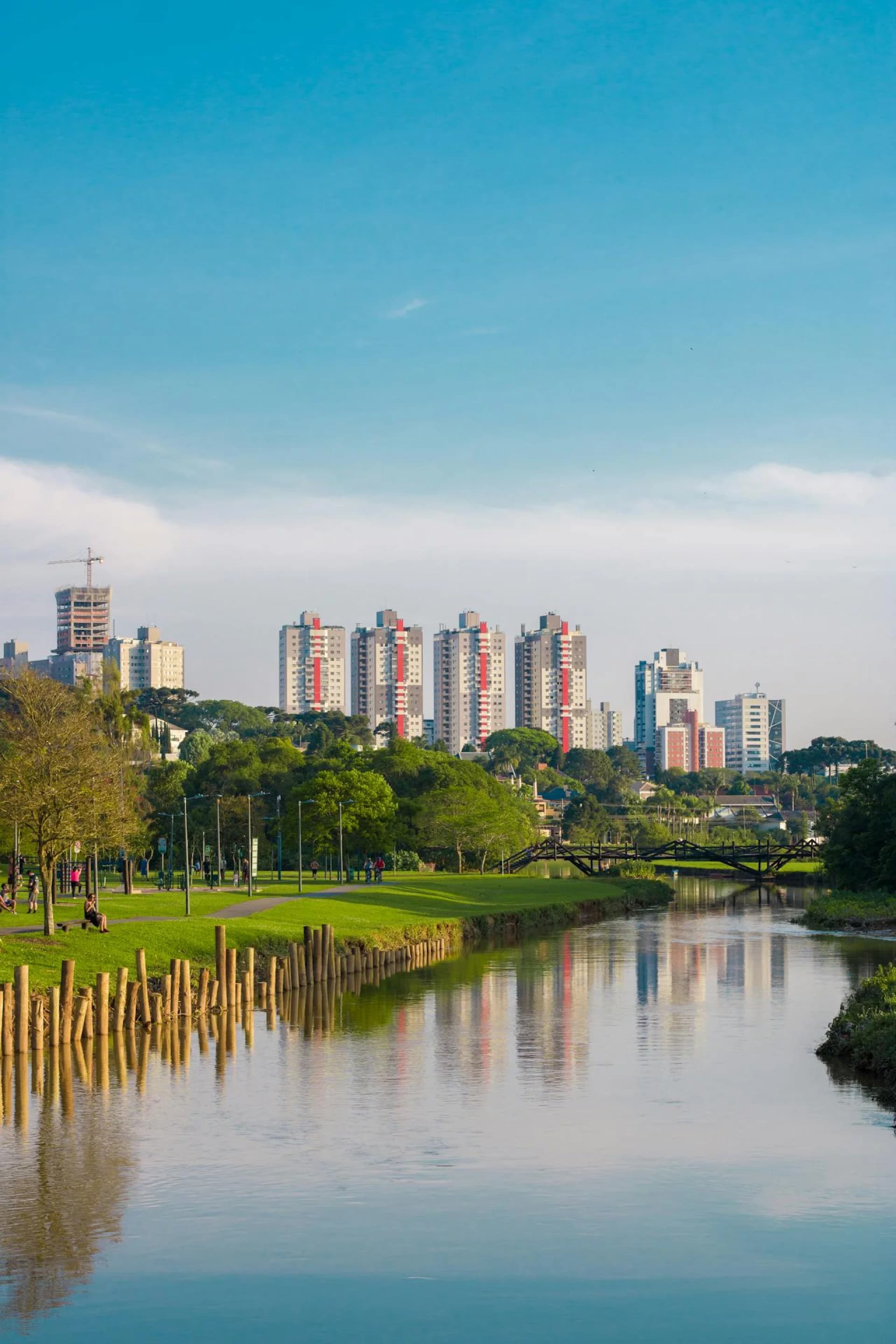 Mercado Imobiliário de Alto Padrão em Curitiba: Inovação, Conforto e Exclusividade
